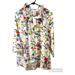 Simply Noelle Blouse.  Small/Medium